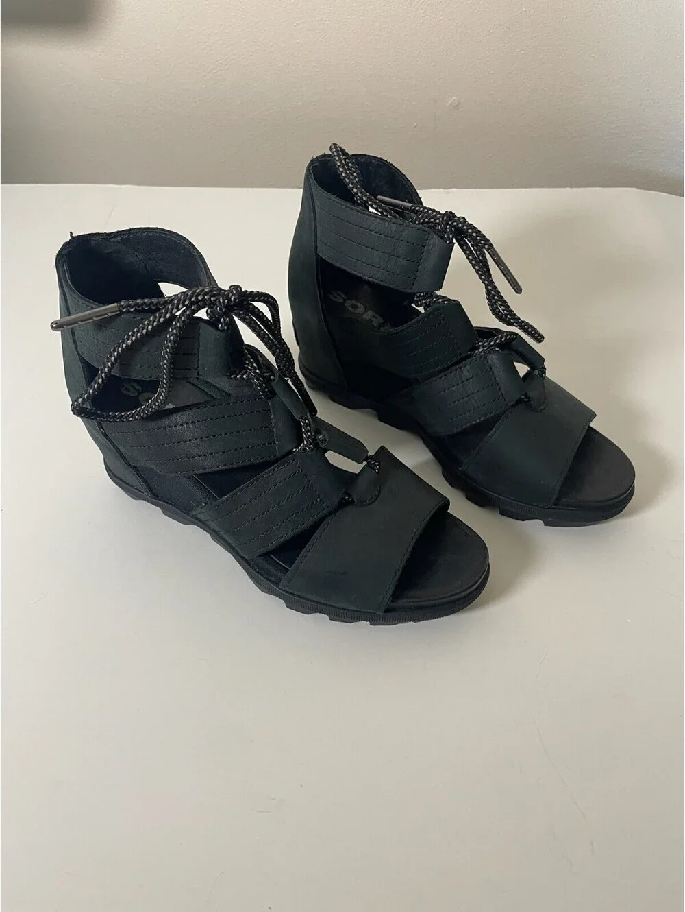 Sorel Joanie Gladiator Black Lace Up Wedge Sandals Womens 8 GUC